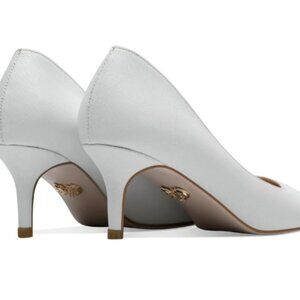 Petit Cadeau White Women's Pumps Valerie Size 10